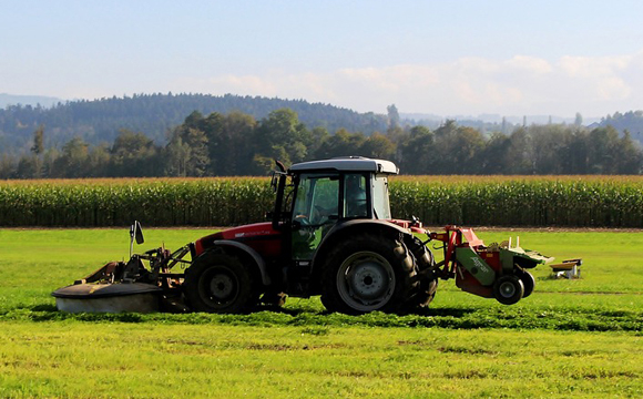 ماشین آلات کشاورزی